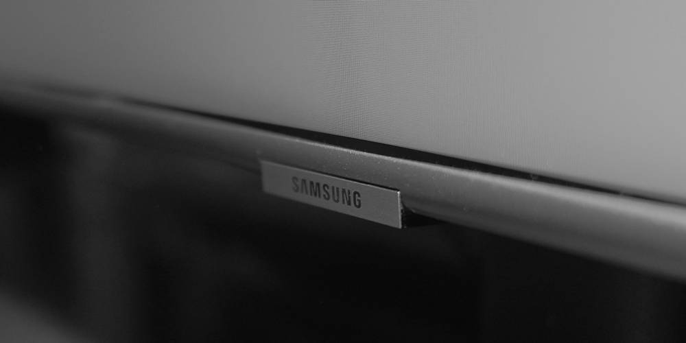 Samsung 55Q75T bezel logo